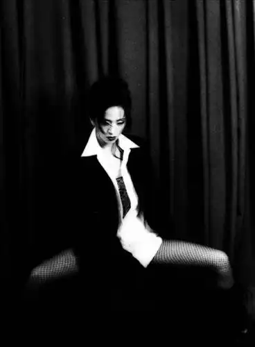 老照片梅艳芳1994年专辑是这样的写真