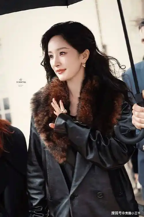 原创37岁杨幂陪酒照曝光素颜出镜少女感全无女神滤镜消失不见