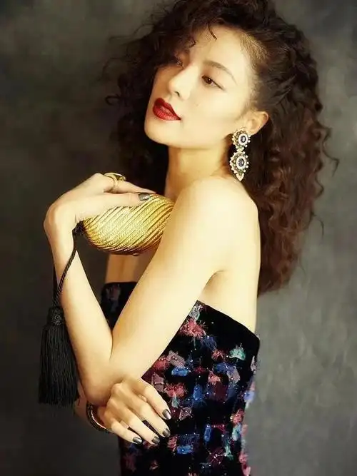 复古港式回潮,只差一头水波纹卷发!|发型|蛋卷头|脸型|妆容_网易订阅