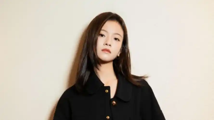 李庚希给大鹏白客职场建议,喊话两人别干了,获金鸡影后争议不断