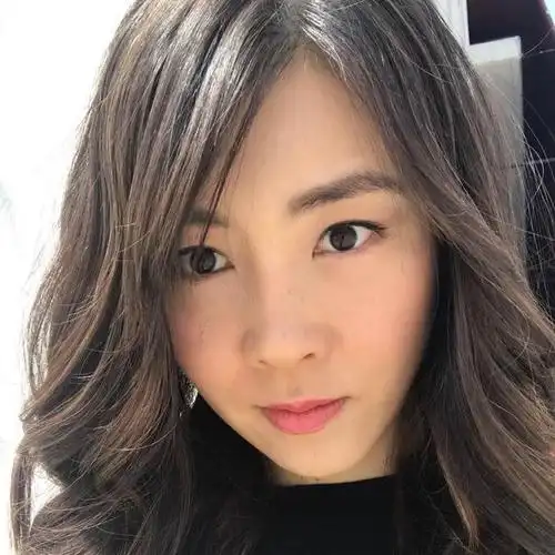 第一届超女现状,她老得认不出,她退隐娱乐圈,唯有她仍美如少女_网易