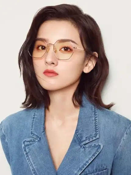 千万别小看戴眼镜女生的颜值.|脸型|妆容|圆脸_网易订阅