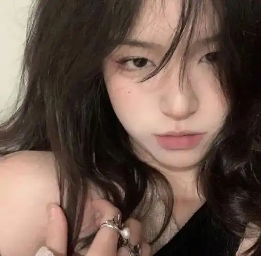 优质女生头像  #审美积累 #厌世脸