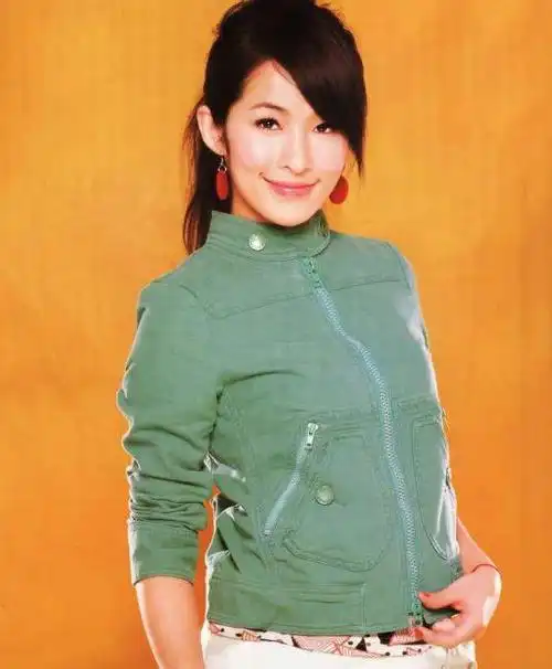 萧亚轩男朋友的年龄永远不变,但她的脸怎么一直在变-拜客生活常识网