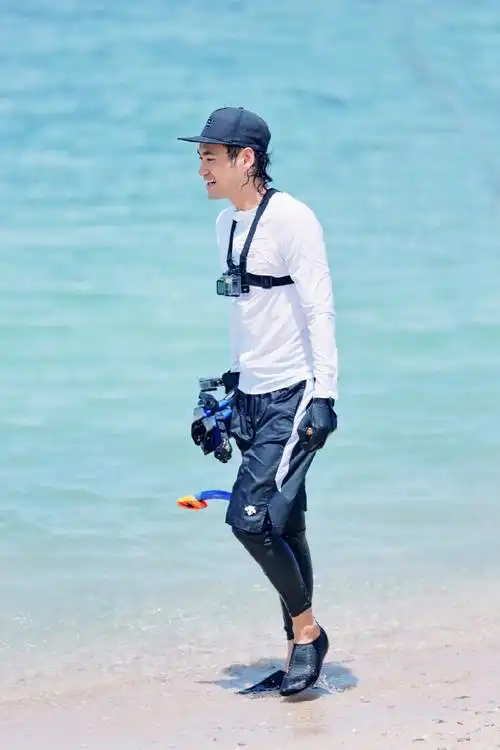 人没有看过@袁弘今日的健身vlog吗,太可了~好的身材管理都源于自律,看