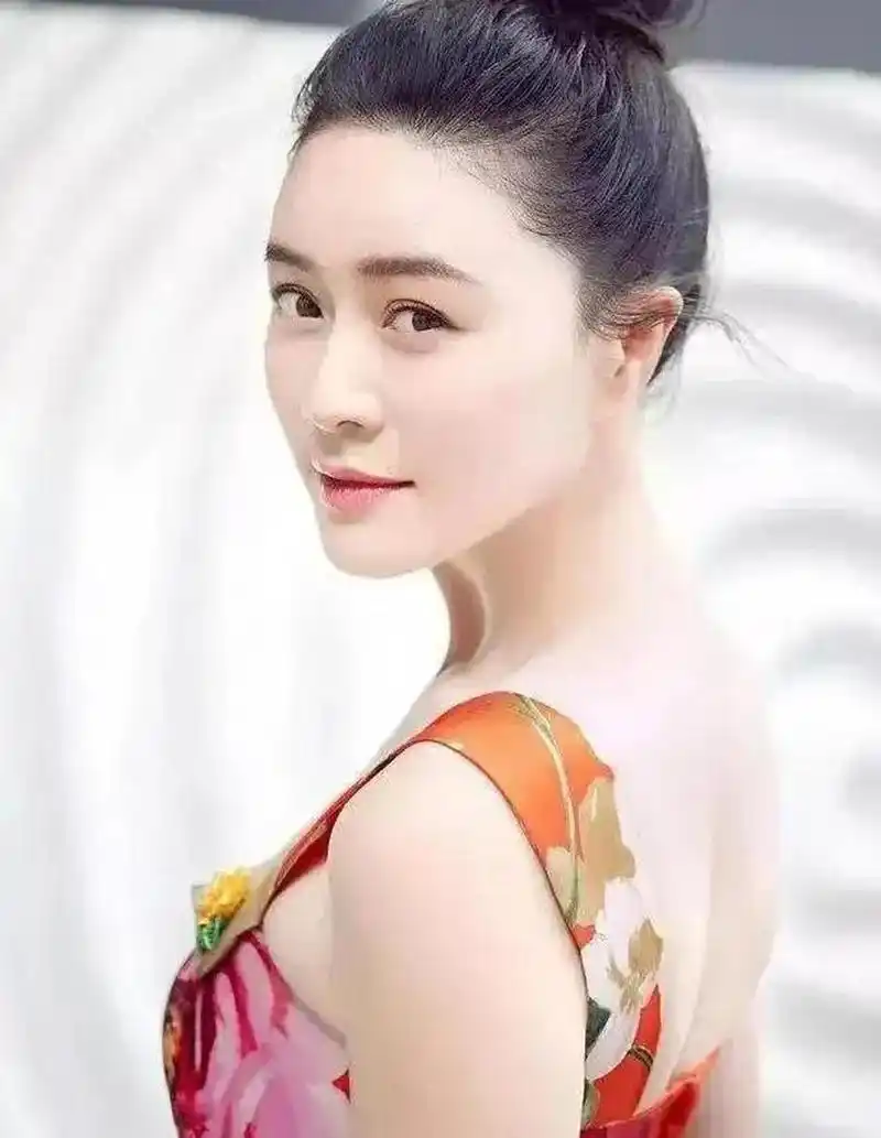 先学会做人吧!"陆毅与初恋女友刚分手,心情很不好,田海蓉抓住机