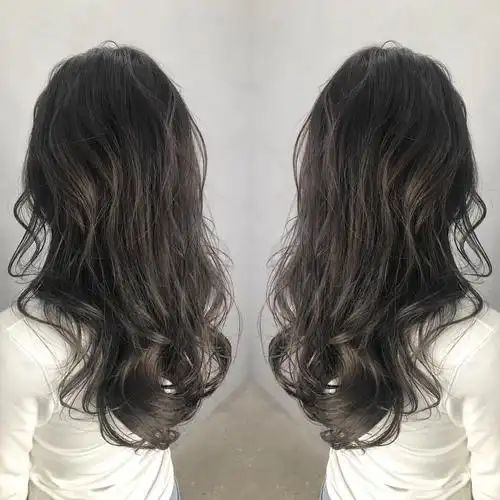 蓬松慵懒的烫发发型, 随性而又充满女性味