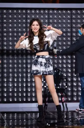angelababy杨颖跨次元新星双马尾舞台照图片510