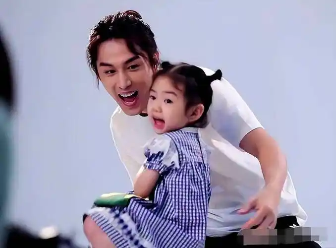 lucky的回答太机智了_女儿_李承铉_因为