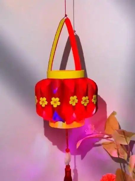 元宵节手工灯笼教程来啦,矿泉水瓶77卡纸就能轻松搞定,快带孩子一起