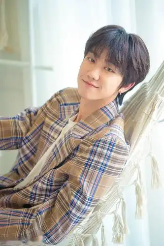 "100%清凉美"seventeen夏日画报写真公开!