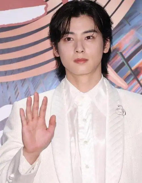 车银优颜值大变!粉丝疯狂吐槽,他的回应让人感动