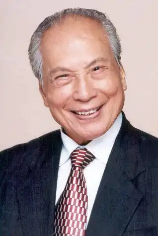 跨年演唱摇滚嗨爆全场,国剧盛典一舞倾城,老干部靳东隐藏技能