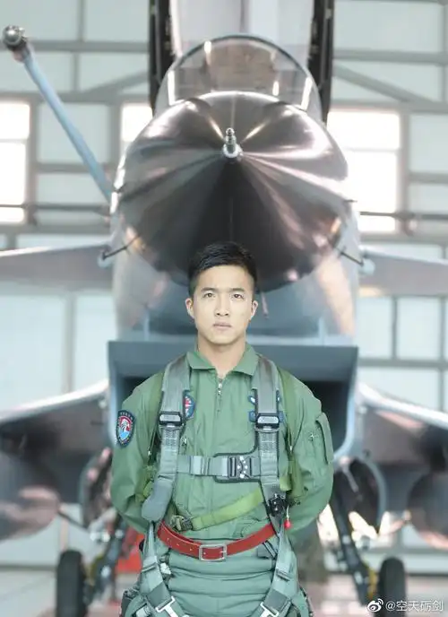 帅气的飞行员