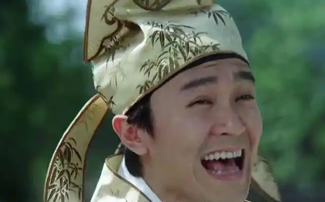 还记得星爷的苦笑吗不仅是生活的无奈更是心酸