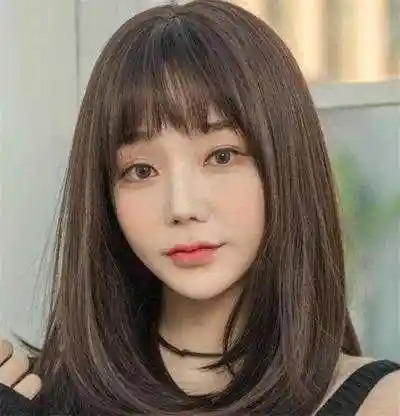 直发发型女中长发披肩,披肩女神清纯又可爱