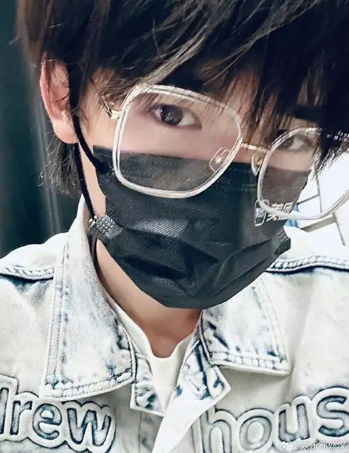 宋亚轩是在剧透吗#宋亚轩发博文案"每次一见到你"这是在剧透演唱会要