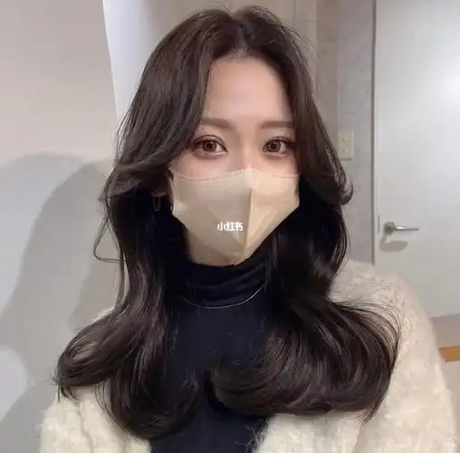 八字刘海韩式造型烫