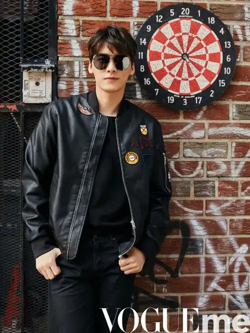 和me一起峰#vogueme- 街拍part2#与李易峰一六相伴一路爱#-皮衣峰