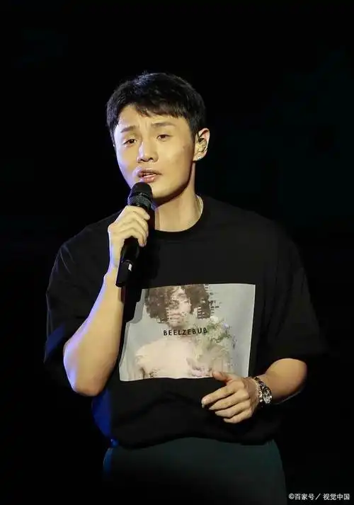 初中学历李荣浩连续八年:"你们都给我好好考",为高考生加油!