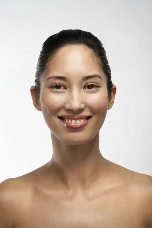 微笑的清纯女孩特写图片素材