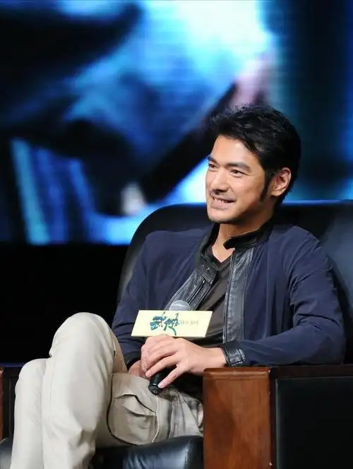 高质量男士金城武身穿西装好潇洒真是自带霸总范