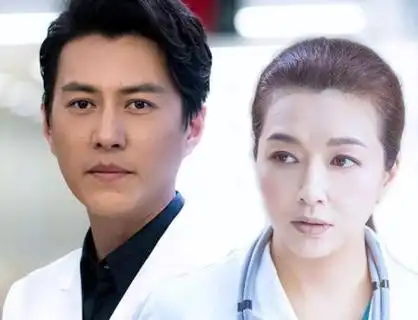 靳东与江珊两人同居5年,却转头迎娶了娇妻李佳,这是为何?