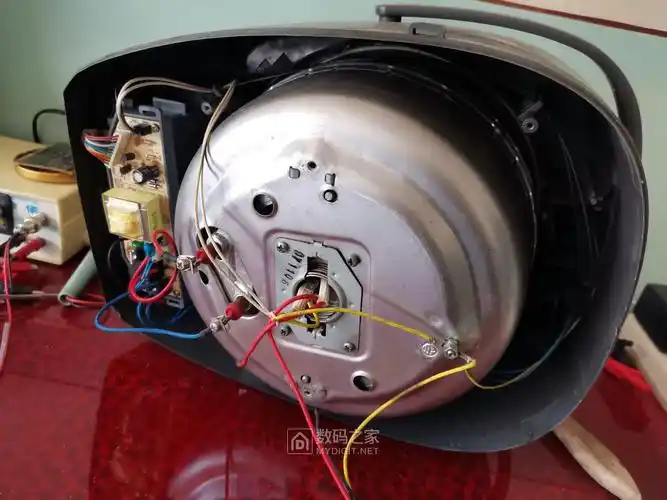 拆修美的蜂窝瓷晶内胆电饭煲