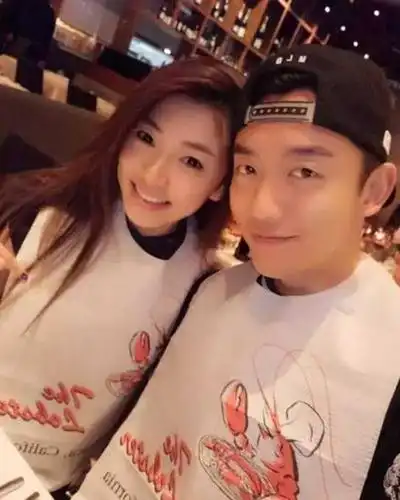 郑恺与女友程晓玥