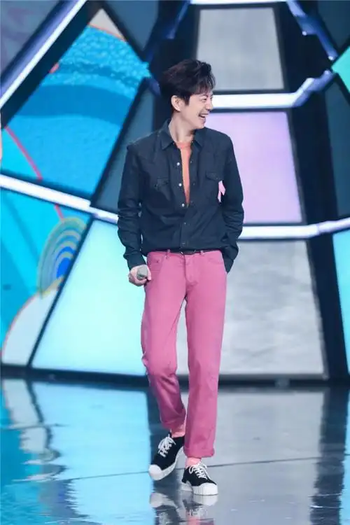 何炅身高是多少何炅这条裤子真绝了