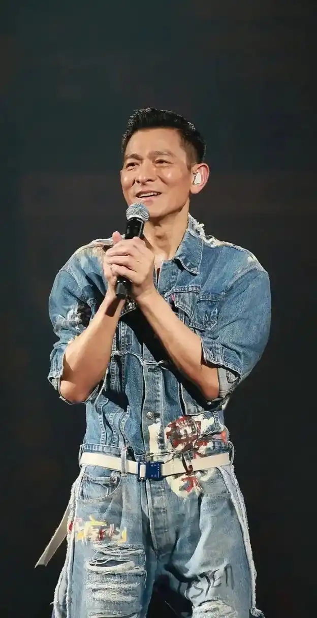 刘德华唱哭了,张国荣去世,梅艳芳去世,周海媚去世,李玟去世,吴孟达