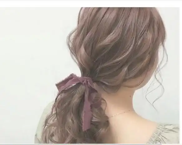 女生卷发马尾发型扎发效果图(2)_马尾辫发型_西子美发网