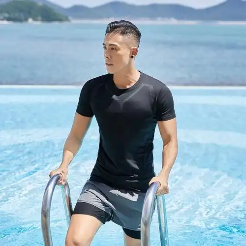 佑游泳衣男款专业防尴尬大码宽松游泳裤防晒温泉全身男士泳衣套装备