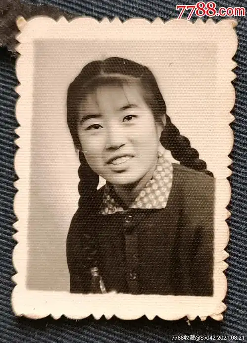 七十年代老照片美女半身照