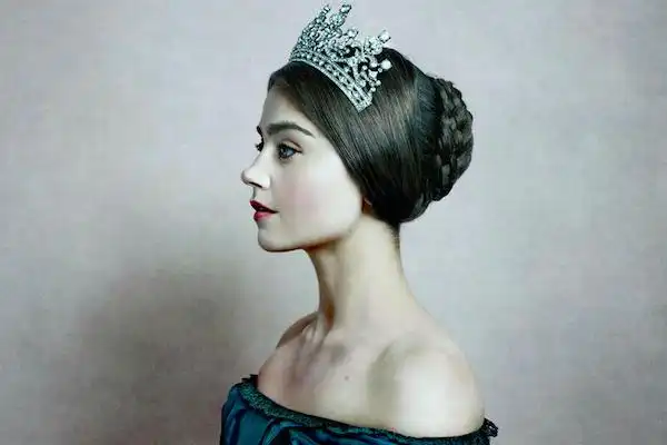 跟着美剧《维多利亚女王》学发型_手机搜狐网