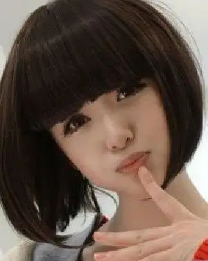 齐刘海香菇头短发发型 夏日清爽减龄又修颜