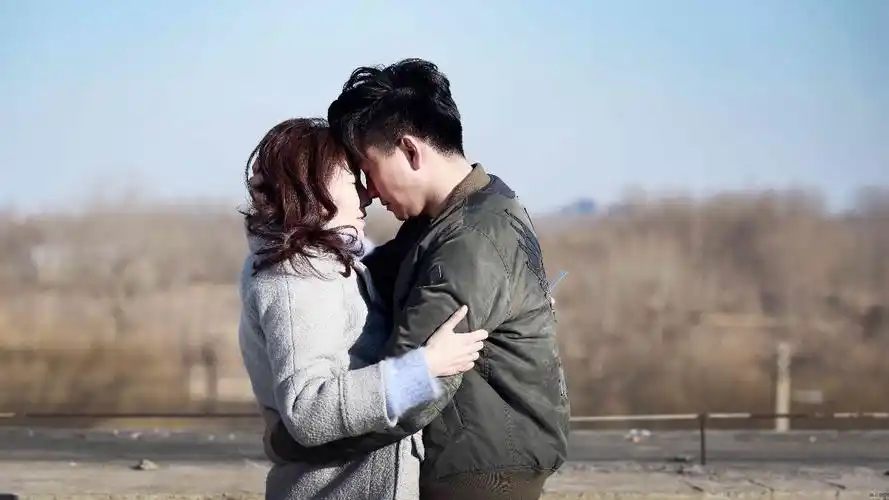 更加珍惜这份来之不易的爱