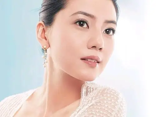 高圆圆相信大家都对她有所了解,她也被很多人称为不老女神,确实,她是