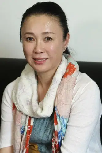 图傅艺伟涉毒后首露面昔日荧屏美人令人错愕