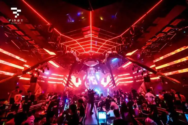 first酒吧firstclub