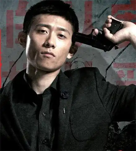 张一山挑战鲱鱼罐头还喝了汤 传《余罪》第三季已开拍你期待吗