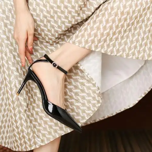 尖头裸色一字高跟鞋设计小众细跟性感漆皮单鞋女单鞋