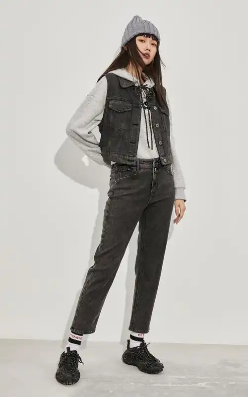 only2022春季新款云朵棉面料高腰直筒九分牛仔裤女121449056j19黑牛仔