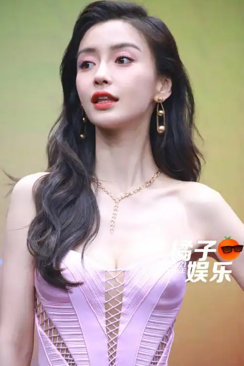 angelababy红毯从来没有失手过##时尚芭莎红毯谁赢了