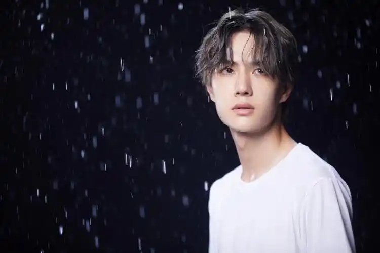 王一博的八字分析,王一博面相命理