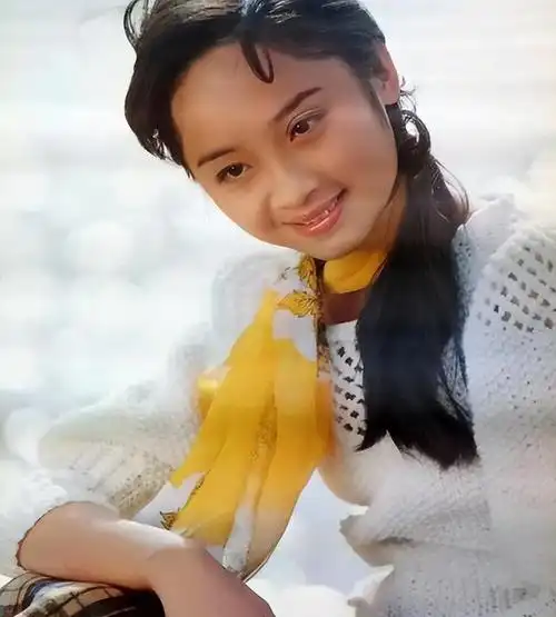 离婚独自抚养儿子长大,前夫和秦海璐婚后秀恩爱,唐静后悔了吗?