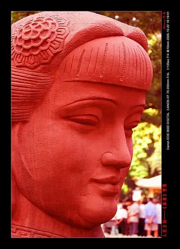 人民公园——新娘塑像