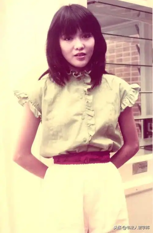 金牌司仪双料影后娱乐圈中的大姐大郑裕玲12张老照片欣赏