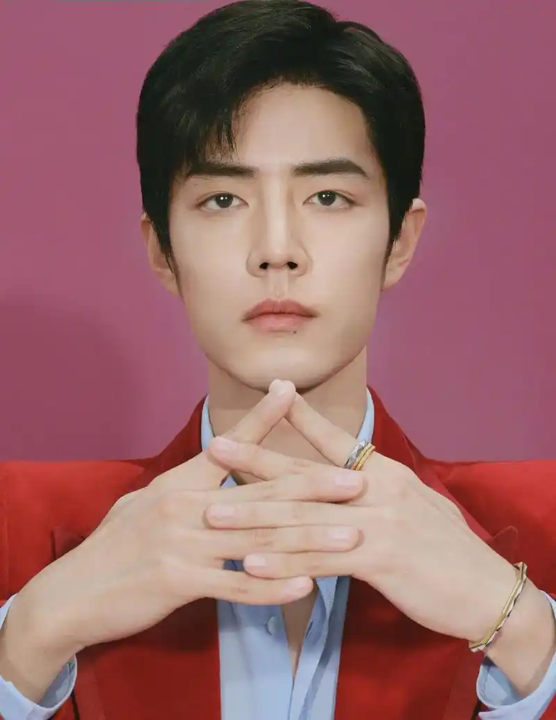 肖战 论肖战和各种颜色的衣服的适配度,每一个都是我爱的样子 - 抖音