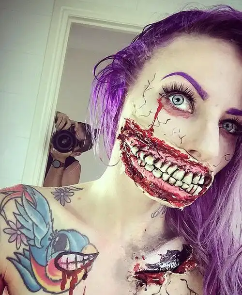 澳女模打造超恐怖万圣节妆容血腥逼真如梦魇组图